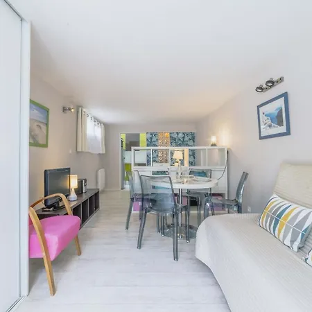 Studio Au Coeur De A 2 Km Des Plages Apartmán *